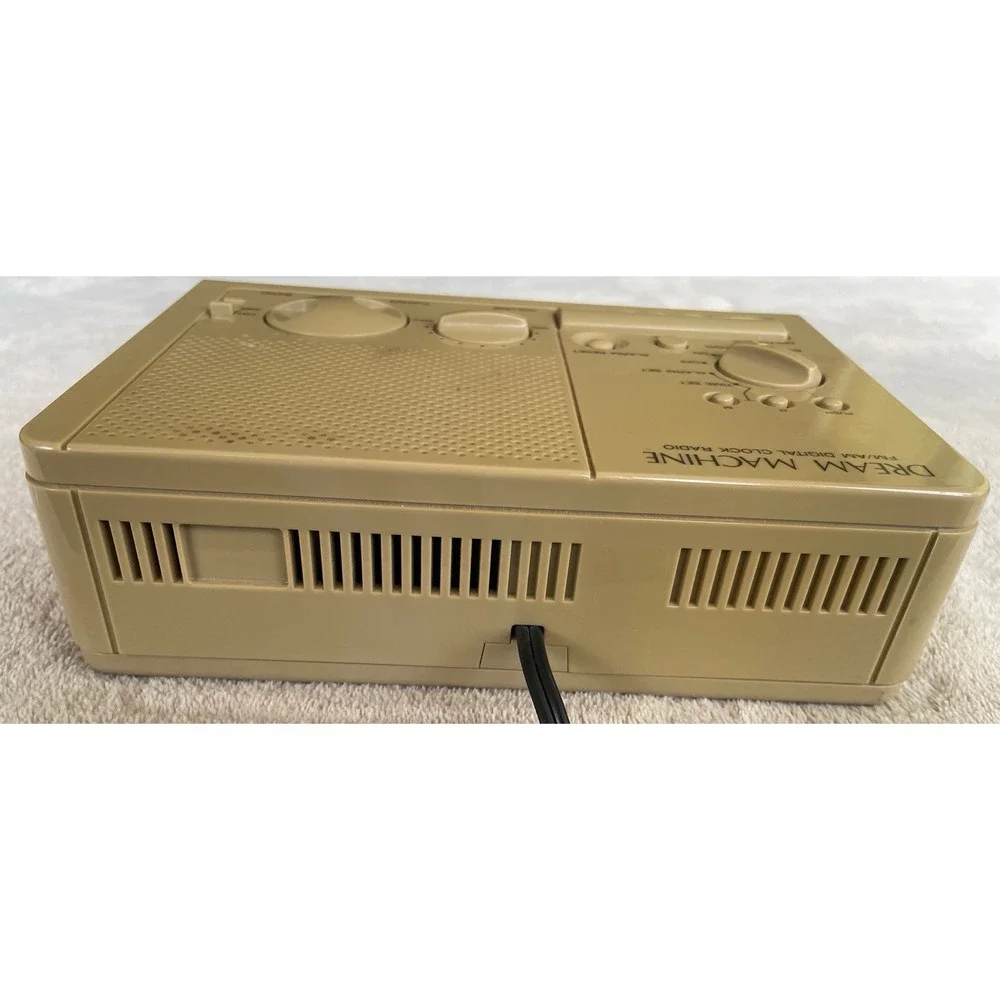 Vintage 80's Sony Dream Machine FM/AM Digital Clock Radio Alarm ICF-C2W